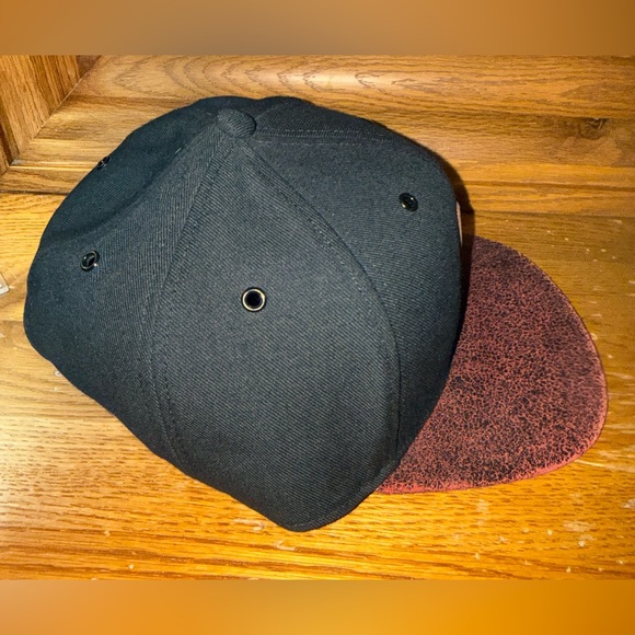 Nike SB SkateBoard Black and Red Cap Rare! - Picture 5 of 10